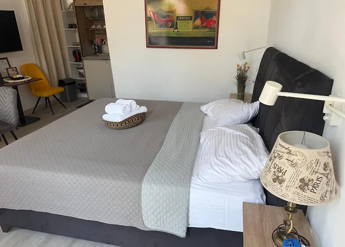 Travellers Corfu Town Luxury Suites, Studios & Apartments