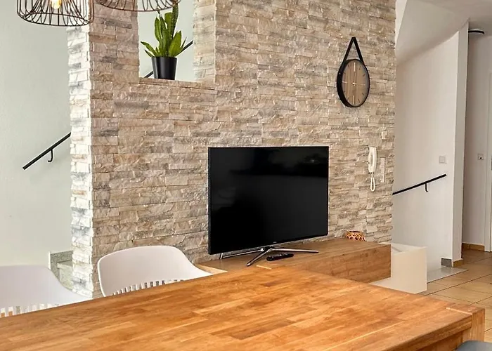 Amao-Curry - Spacious Apartment - 7 Guests - City Center