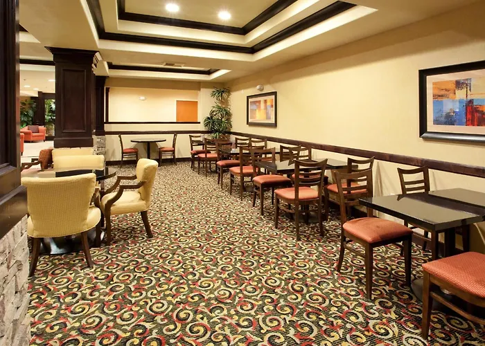 Holiday Inn Express Hotel & Suites Lincoln-Roseville Area, An Ihg Hotel