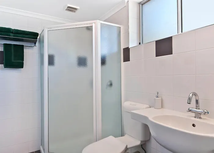 Comfort Inn On Raglan