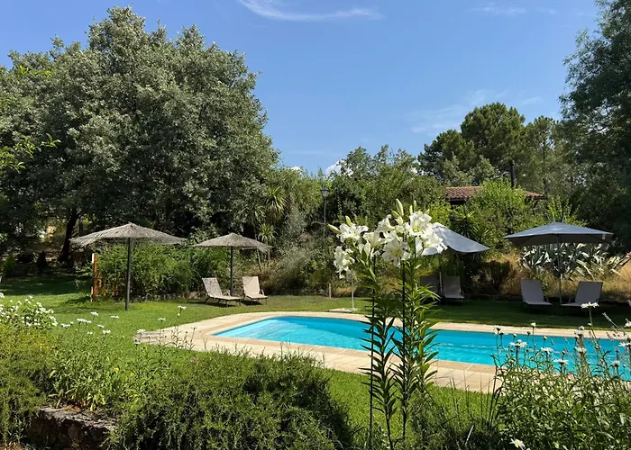Apartamentos El Roble