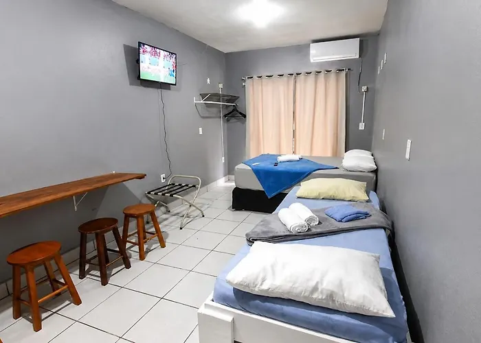 6x sem juros Estúdio Completo Ótimo Preço na Meia Praia Ar e Wi-Fi qq