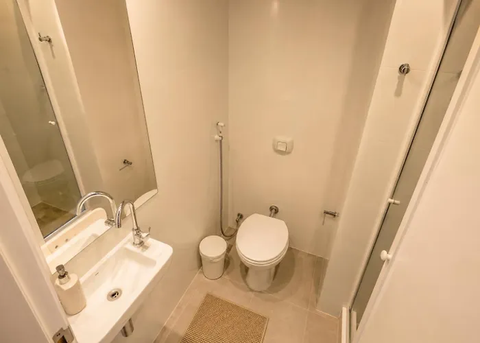 Apartamento Com 4 Suites A 100M Da Praia Copacabana
