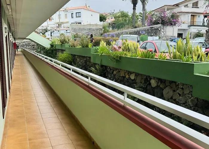 Edificio Las Marañuelas, Puerto La Cruz, Islas Canarias Tenerife