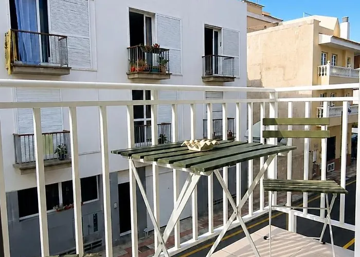 Luminoso apartamento a 3 min de la playa con parking
