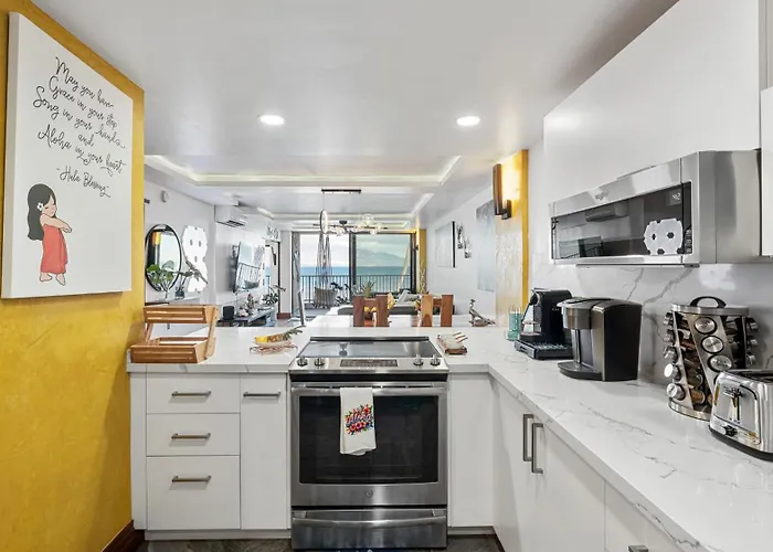 Spectacular Luxury , Modern Oceanfront Condo Maalaea-Kihei ,Maui