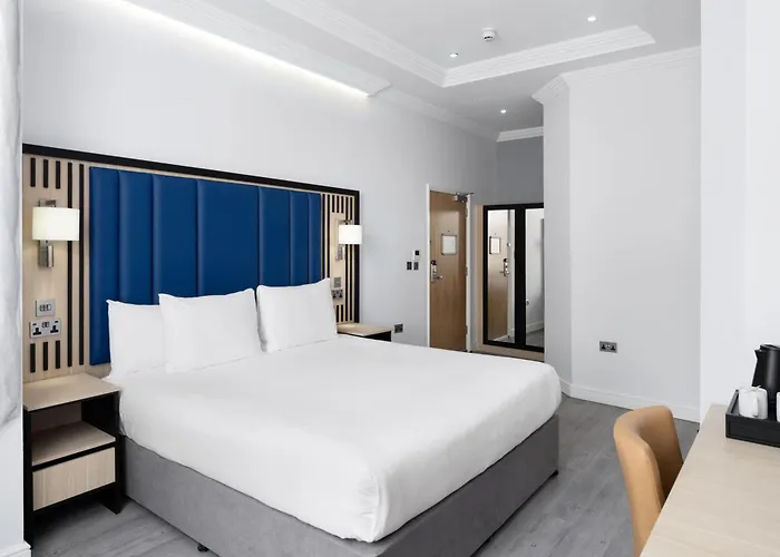  Best Western Chiswick Palace & Suites London