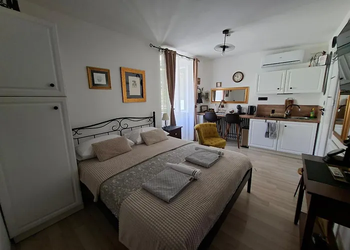 Apartment Agora
