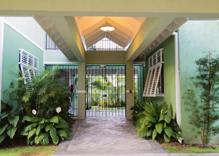Choose To Be Happy At Ei8Ht - Super Studios And 1-Br Penthouse Apartment