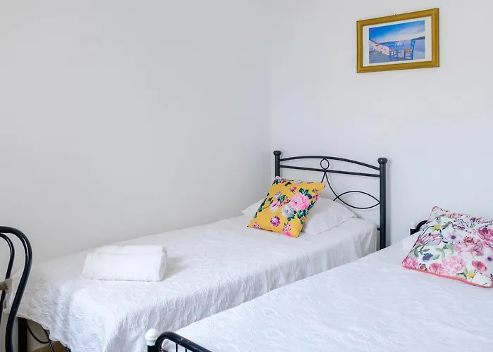 Aeolos Apartments