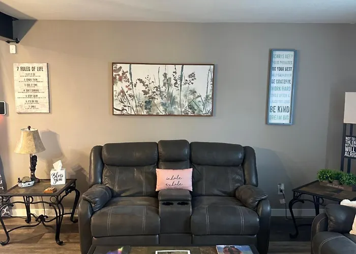 Spacious 3 Bd Close To Everything! You'Ll Love It!