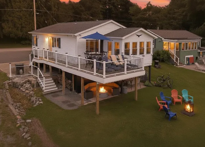 5 Min To Colgate, Sleeps 8, Game Room, Sauna