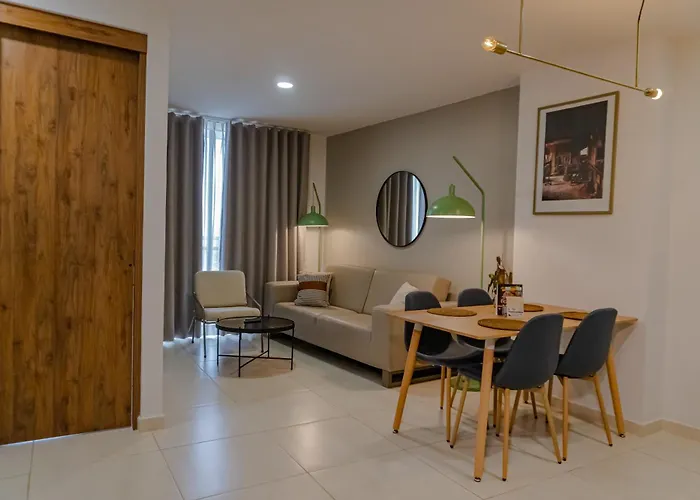 Apartasuites Cerritos Mall