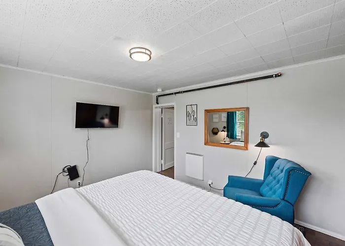 #Stayinmydistrict Heritage House Pet Friendly Apartment