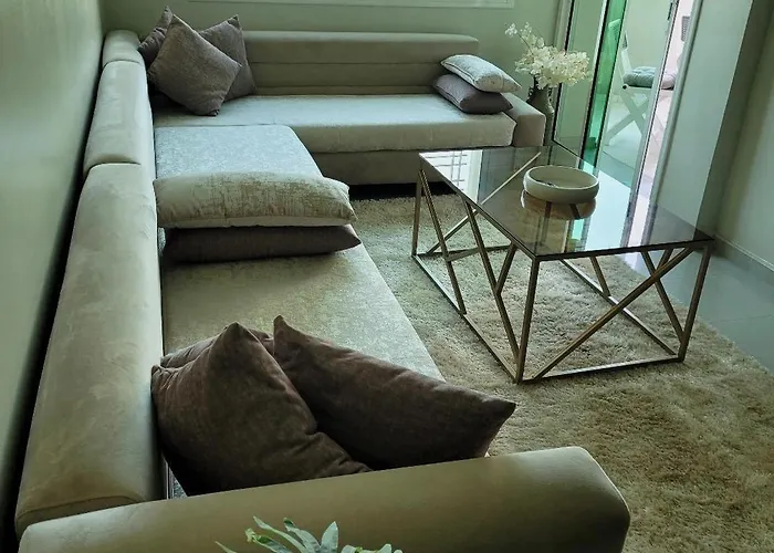 The Hidden Oasis, Steps From The Beach And Pool
