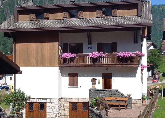 Dolomites Apartment Finestra Sul Civetta