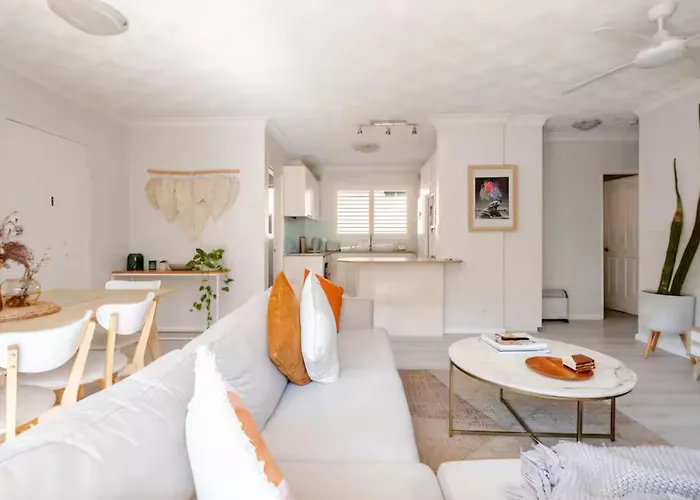 Lovley Sunlit Apartment Walking Distance To Cronulla Mall And Cronulla Beach