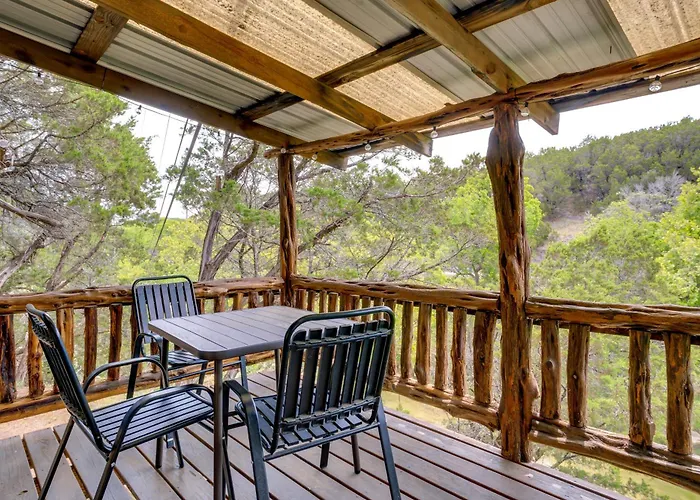 Cedar Falls Cabin 2: Family Getaway By Honey Creek