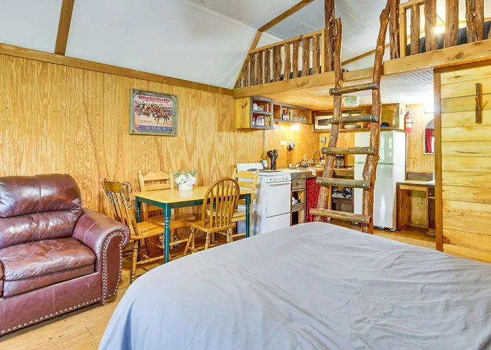 'Cedar Falls Cabin 3' Next To Turner Falls Park