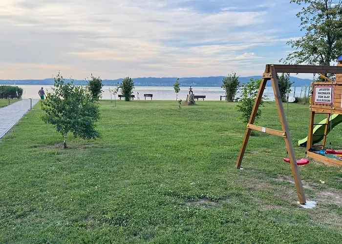 Pici Pihi Apartman Balatonbereny