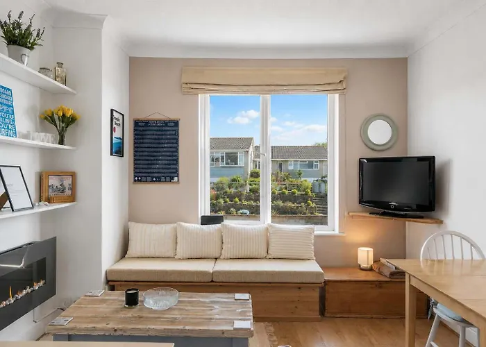 Apartment Expansive Sea Views Private Parking