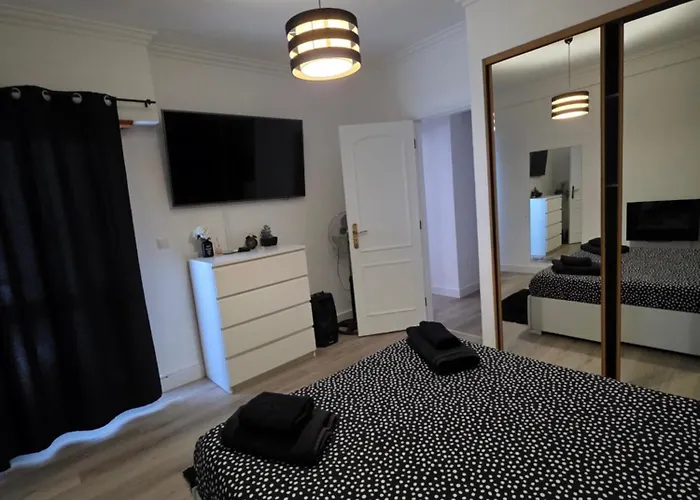 Apartamento Para 6 Hospedes Em Queluz Proximo Lisboa,Sintra E Cascais