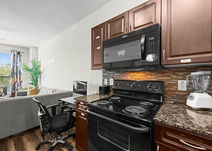Spacious Blessed Home For Blessed Guests At The Domain