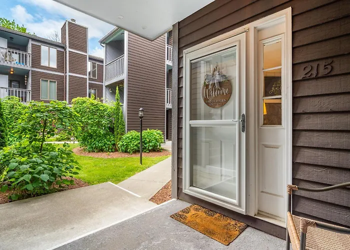 Brook Haven Condo - Downtown Blowing Rock Ground Floor Fully Stocked With 2 King Beds