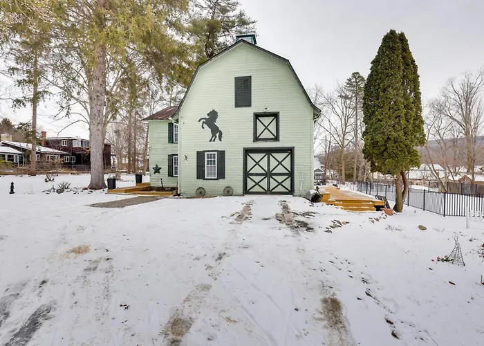 New Studio Walkable To Lake & Village W/ Pool!