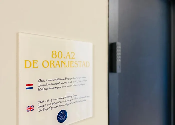 De Oranjestad - In De Winkelstraat