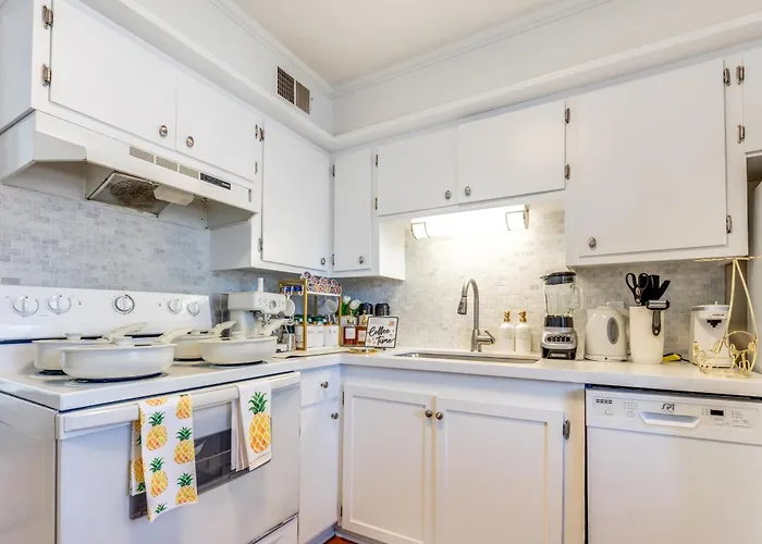 The Homestead Luxury Cozy 2Br Apartment In Nacogdoches Near Sfa University And Downtown Pet Friendly Business Ready Extended Stays Welcome With Self Check In High Speed Wifi Full Kitchen In Unit Laundry Private Parking And Quiet Comfort