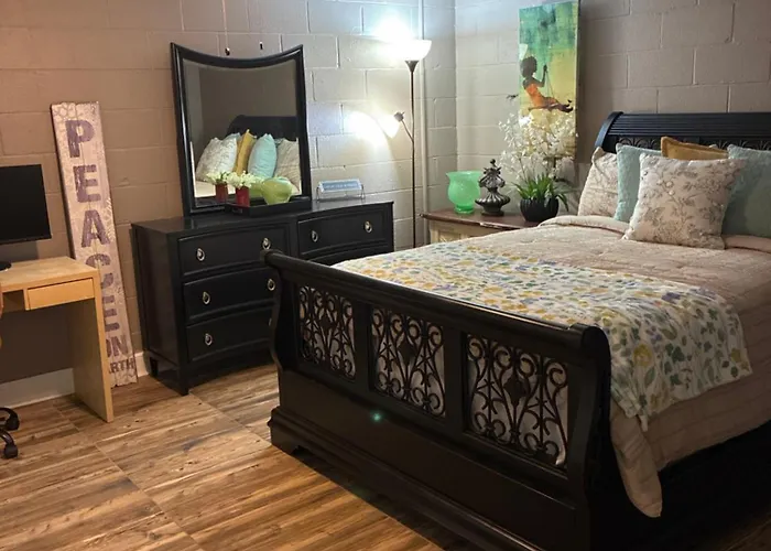 Sleeps 5 90 Night 1 Night Or Longer Available Basement Apartment With Own Private Entrance