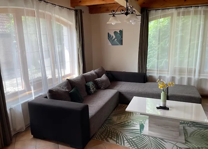 Kristof Apartmanhazak
