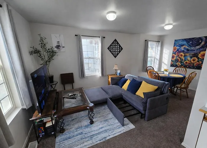 Passive Stays Mountain Home 2Br