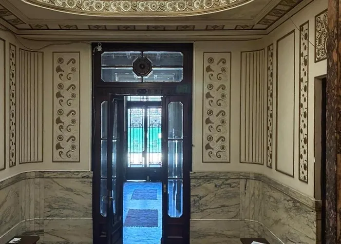 Art Deco Palace Near La Rambla