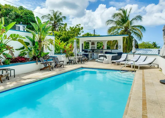 Walk To Playa La Chata! Casita W/ Pool Access