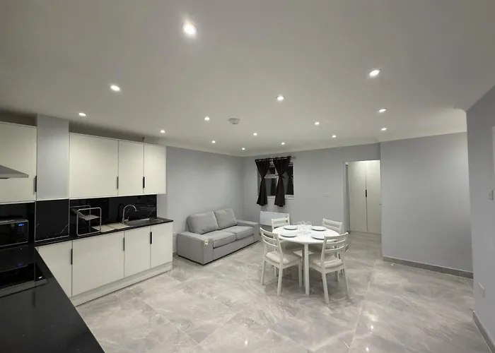 Stylish 1Br Apartment In Wembley