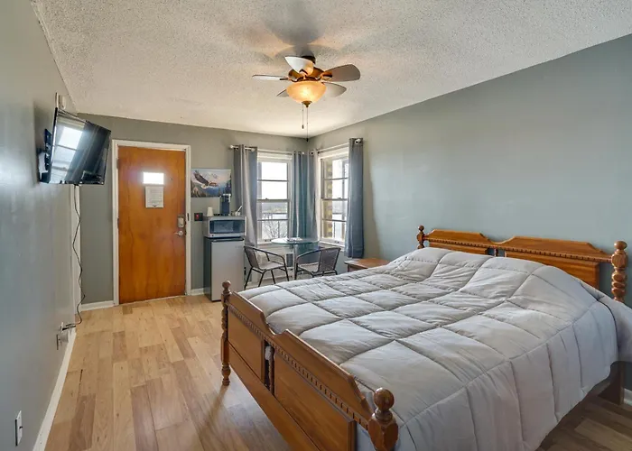 Unit 6: Poolside & Lakefront! Ozarks Home Base