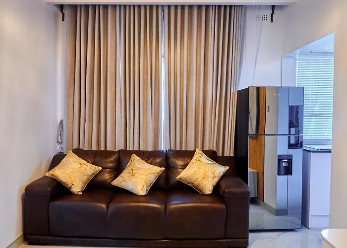 Kiara Elegance - Arlington Estate