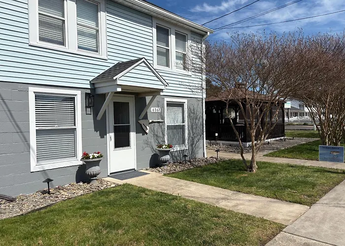 Sandpiper Retreat Chincoteague Island Apt-B