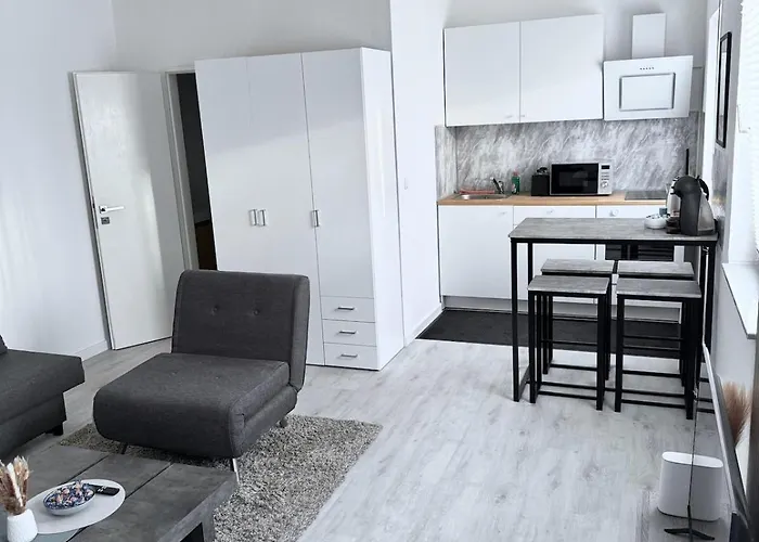2 Zimmer Wohnung Nahe Phantasialand Mit Parkplatz