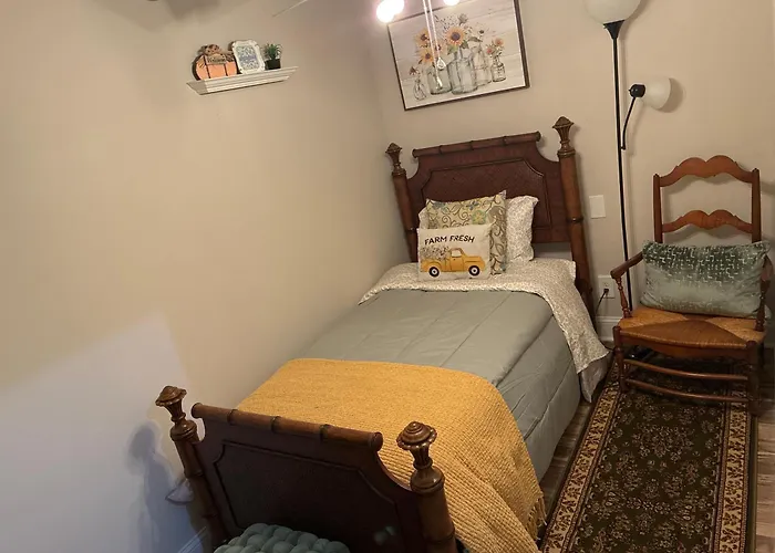 Sleeps 5 90 Night 1 Night Or Longer Available Basement Apartment With Own Private Entrance