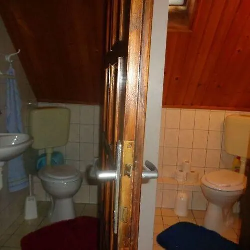 Itt Lazulj! Vendeghaz