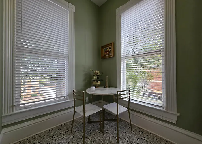 Centrally Located Studio #5 - Downtown Little Rock