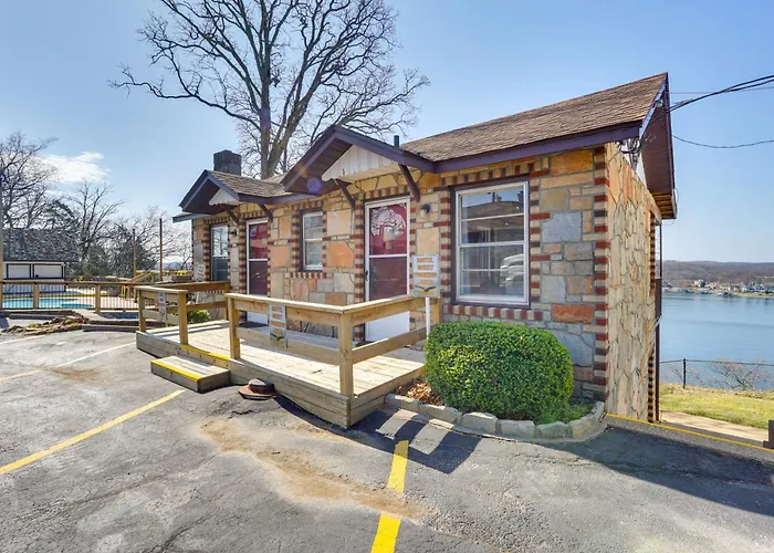 Unit 1: Pool Days & Lake Views On Bagnell Strip