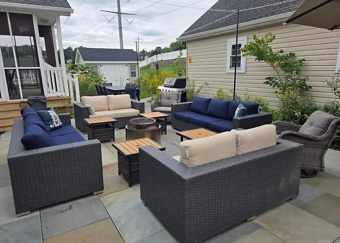 Garden Guest Cottage