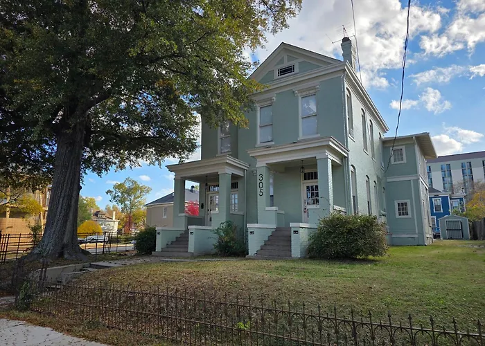 Centrally Located Studio #5 - Downtown Little Rock