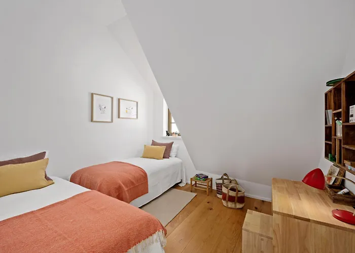 Ackerbuergerhaus - Historische Ferienwohnung Mit 4 Schlafzimmern, Kamin, Sauna, Balkon-Terasse, Altstadt Und See 5 Min Zu Fuss, Moderne Kueche, Parkplatz, Wlan