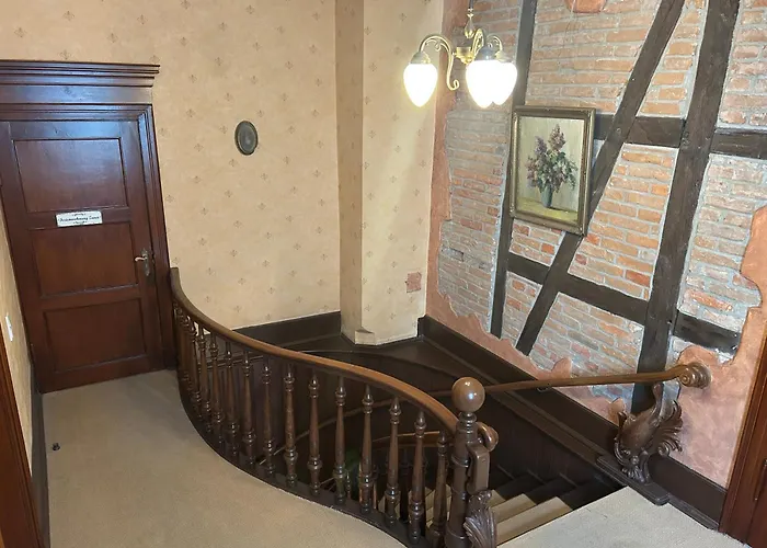 Grosszuegige Zentrale Altbauwohnung