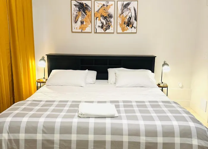 Modern Ground Level 1Br Apartment - Prime Location